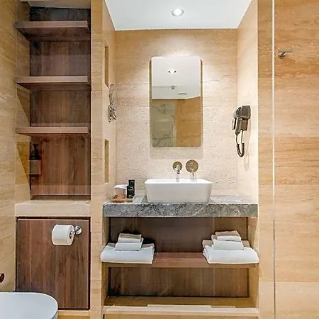 Reef & Hotel