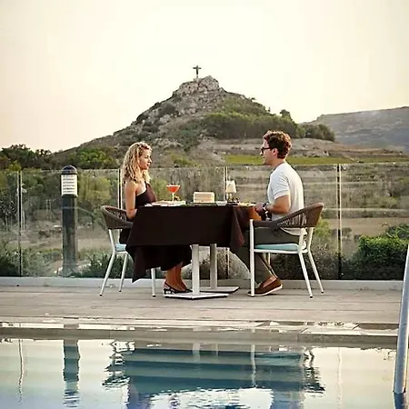 Reef & Hotel Gozo